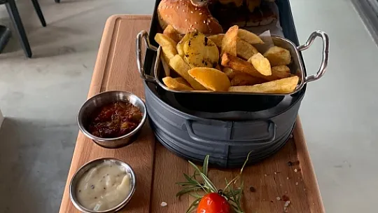 BARBUN'DA CANLI MÜZİK KEYFİ BAŞLADI 