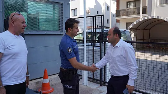 Başkan Akdenizli, Bayramda Polis, Asker Ve Sağlık Görevlilerini Unutmadı