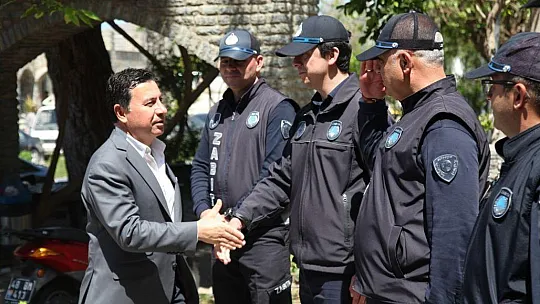 Başkan Aras,  belediye personeli ile bayramlaştı