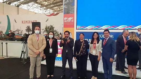 Başkan Aras'ın konuşması İzmir Kültür Zirvesi'ne damga vurdu