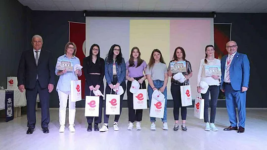 Başkan Atay yabancı öğrencilerle bir araya geldi