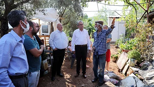 Başkan Gümüş'ten evi yanan aileye yardım sözü