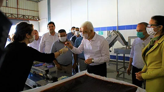 Başkan Gürün, Ürünlerin Fiyatını Katlayan Tesisi Gezdi