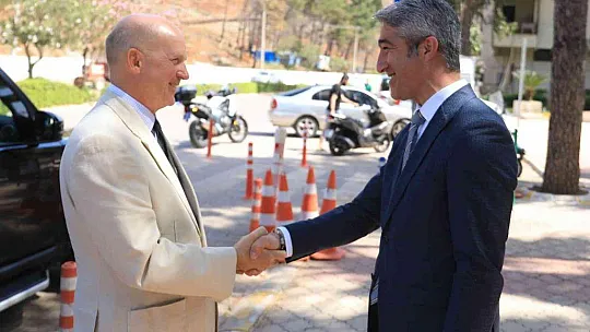 Başkan Oktay, İngiliz Diplomat Chilcott'u ağırladı