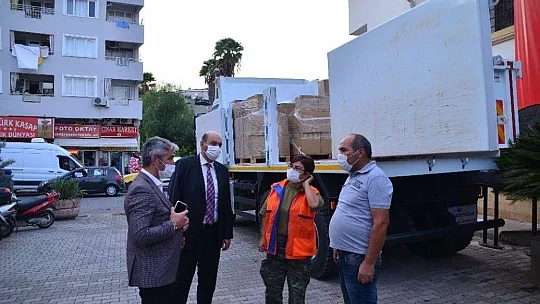 Başkan Oktay, İzmirli depremzedeleri ziyaret etti