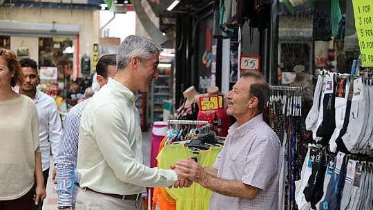 Başkan Oktay, Kapalıçarşı esnafıyla bayramlaştı