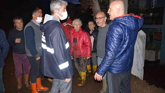 Başkan Oktay, sel sonrası dört günlük çalışmaları değerlendirdi