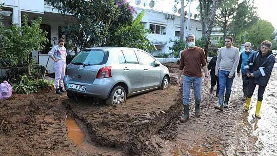Başkan Oktay, selzedelerle bir araya geldi