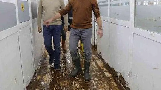 Başkan Oktay, selzedelerle bir araya geldi