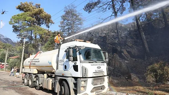 BAŞKAN OKTAY VE EKİBİ YANGIN BÖLGESİNDE YER ALDI