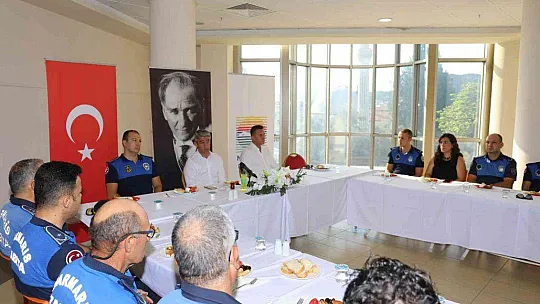 BAŞKAN OKTAY ZABITA MÜDÜRLÜĞÜ PERSONELİ İLE BİR ARAYA GELDİ