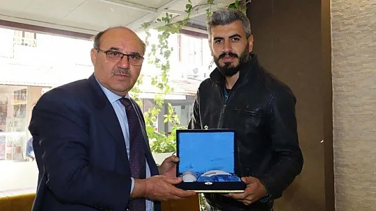 Başkan Otgöz'den ajans muhabirlerine ziyaret
