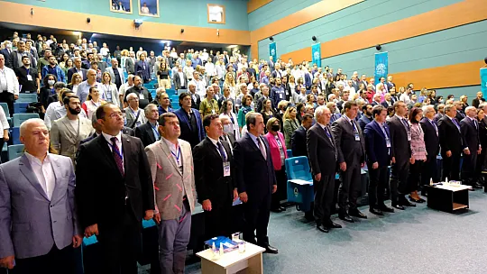 BAŞKAN ARAS ÜÇÜNCÜ İKLİM BULUŞMASINA KATILDI 