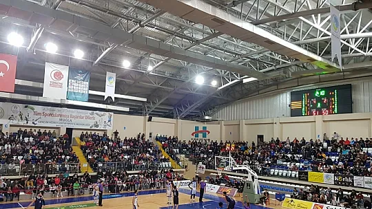 Liderin Maçı İçin Haydi Salona!