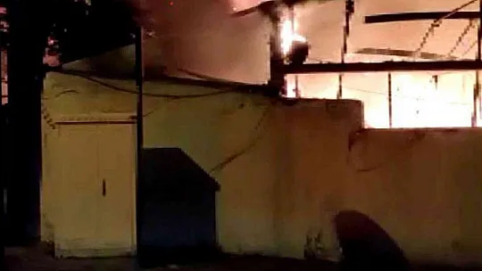 Bekçi'nin dikkati mahalleyi yanmaktan kurtardı