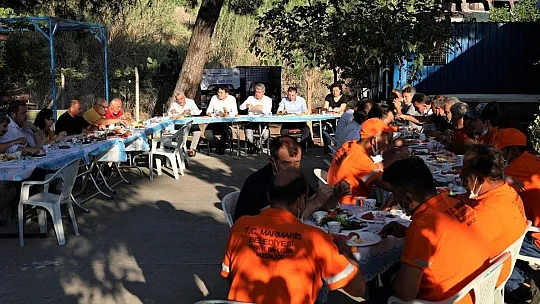 Belediye işçilerine sezon öncesi moral kahvaltısı