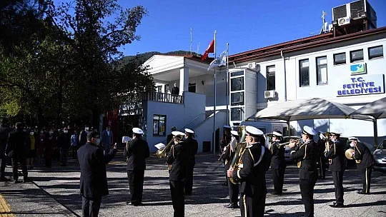Belediye Personeli 'İstiklal Marşı' okudu