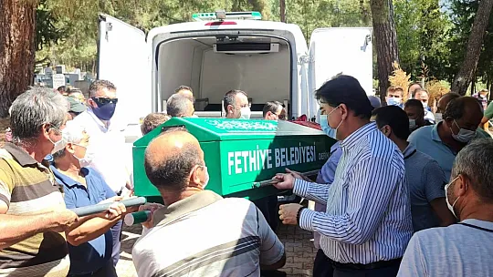 FETHİYE TUĞBA'YA AĞLIYOR