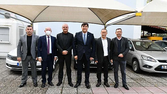 Karaca, belediye personelinin yeni yılını kutladı