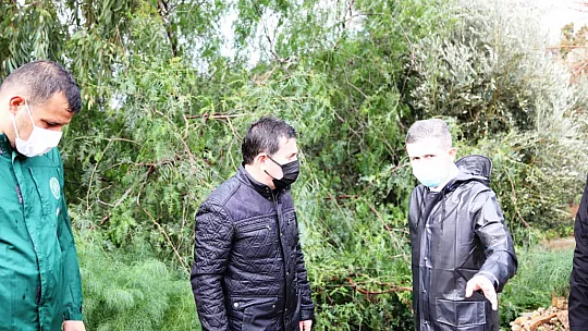 Belediye, tüm imkanlarıyla sahada