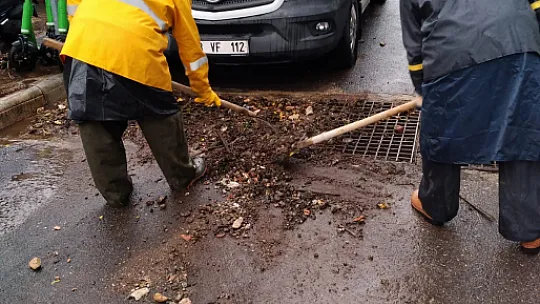Belediye, tüm imkanlarıyla sahada