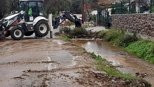 Belediye, tüm imkanlarıyla sahada