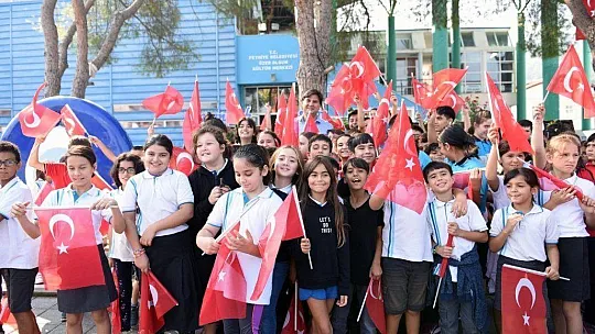 Beşkaza Meydanı'nda Nefes Kesen Gösteriler