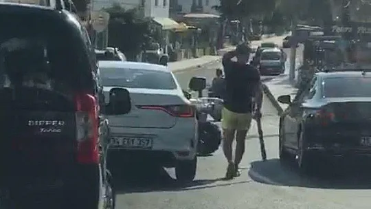 Beyzbol sopalı kavgada cadde savaş alanına döndü