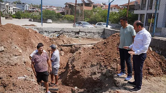 Başkan Akdenizli, Mehmet Günay Stadı'ndaki Çalışmaları İnceledi