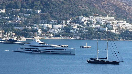 Bill Gates'in milyon dolarlık yatı Bodrum'dan ayrılmıyor