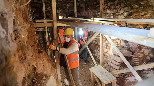 Bin 400 yıllık tarihi yapı yeniden ortaya çıktı