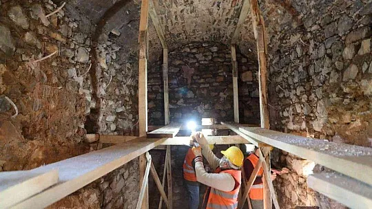 Bin 400 yıllık tarihi yapı yeniden ortaya çıktı