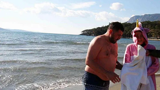 Bir yanda kar, bir yanda deniz keyfi