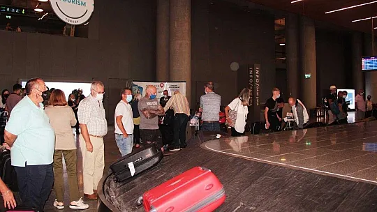 Bir yıl aradan sonra ilk İngiliz turist kafilesi geldi