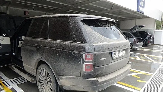 Bodrum'a çamur yağdı, oto yıkamacılarda yer kalmadı