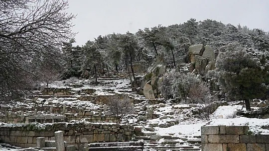 Bodrum'a yıllar sonra kar yağdı