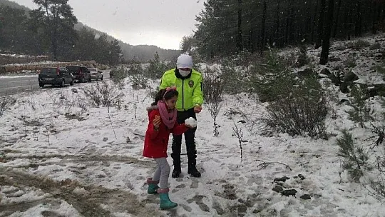 Bodrum'a yıllar sonra kar yağdı
