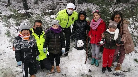 Bodrum'a yıllar sonra kar yağdı