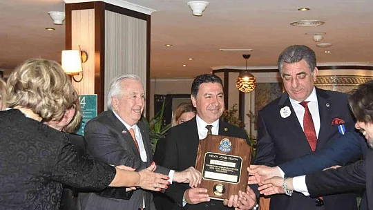 Bodrum Belediye Başkanı Aras'a hizmet ödülü verildi