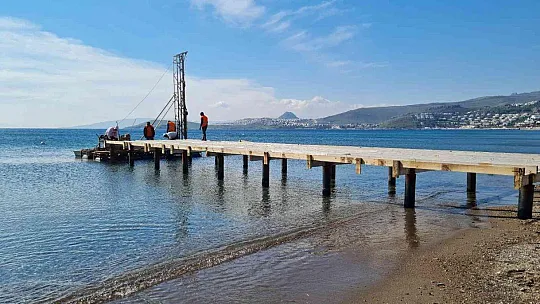 Bodrum Belediye Başkanı Aras kendi iskelesini yıktırdı