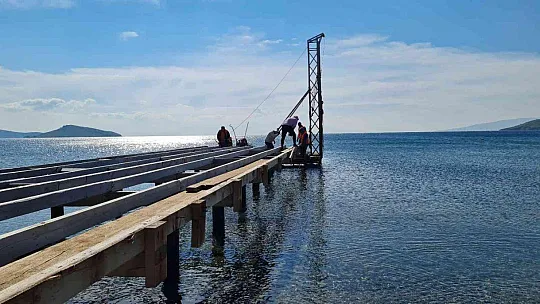 Bodrum Belediye Başkanı Aras kendi iskelesini yıktırdı