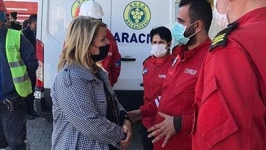 Bodrum Belediyesi depremzedelerin yanında