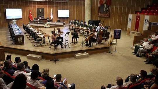 Bodrum Belediyesi Meclis toplantısında klasik müzik konseri verildi