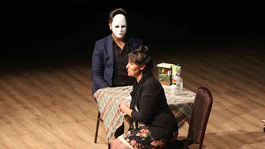 Bodrum'da 'Sadece Kadın' oyunu sahnelendi