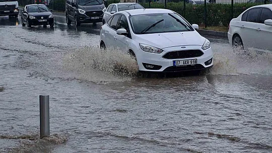 Aralıklarla Üst Üste 3 Hortum Meydana Geldi