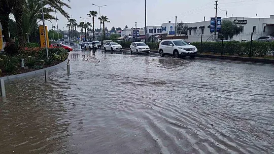 Aralıklarla Üst Üste 3 Hortum Meydana Geldi