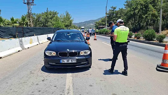 48 saatte 50 bin araç girdi