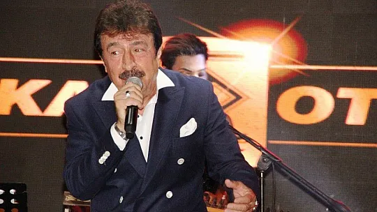 Bodrum'da Ahmet Selçuk İlkan rüzgarı