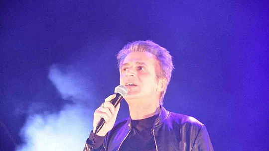 BİNLERCE KİŞİ YENİ YILA TEOMAN'LA GİRDİ