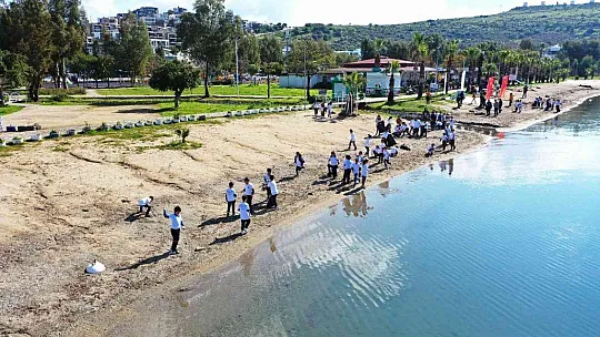 Bodrum'da deniz pırıl pırıl oldu